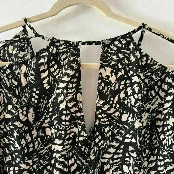 TOPSHOP Cut Out Shoulder Mini Dress ~ Mono ~14 ~NEW! - Picture 9 of 11